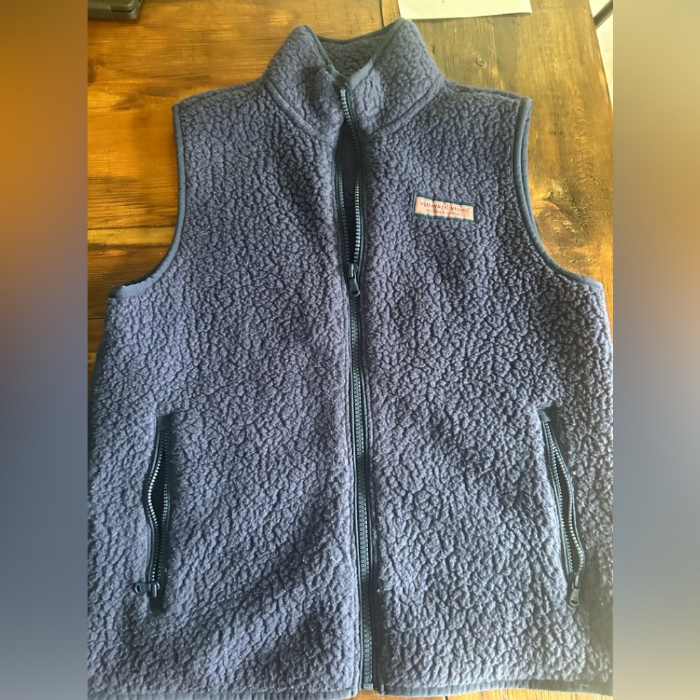 Gently worn vineyard vines fleece vest M